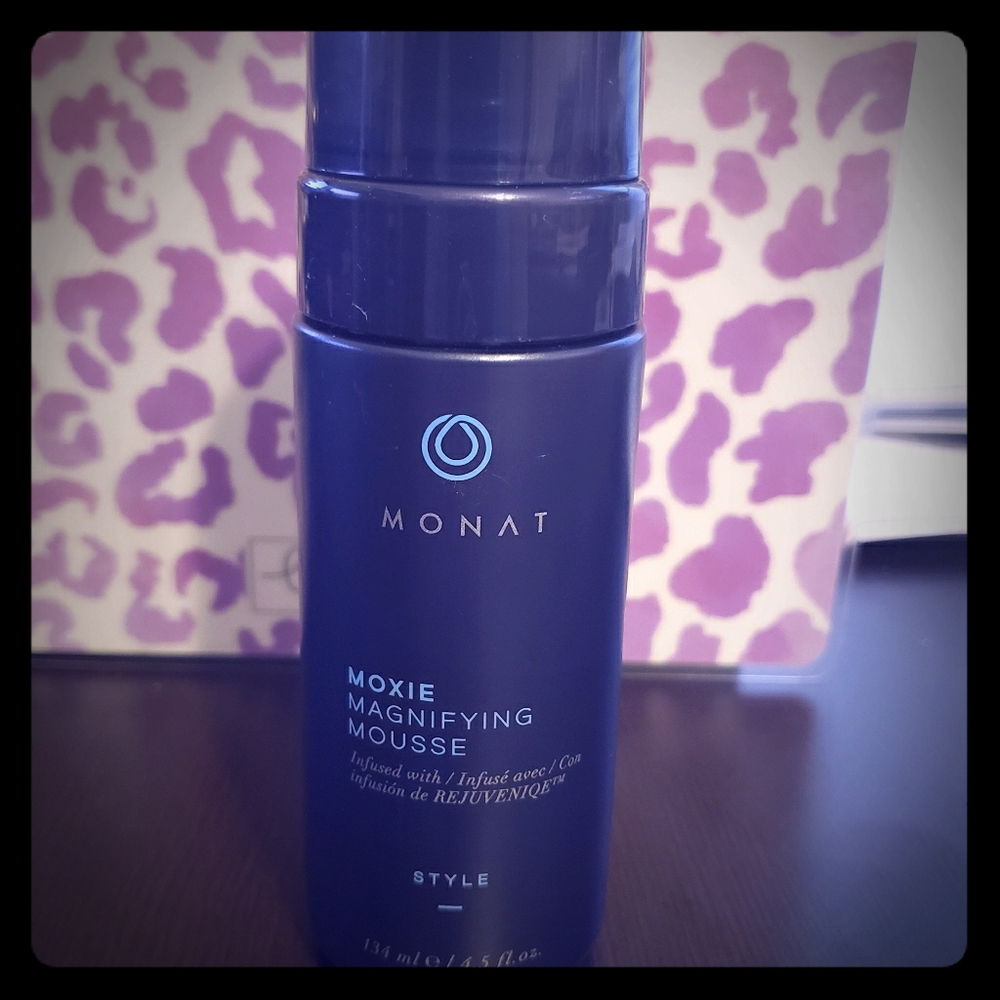 Monat Moxie Magnifying Mousse